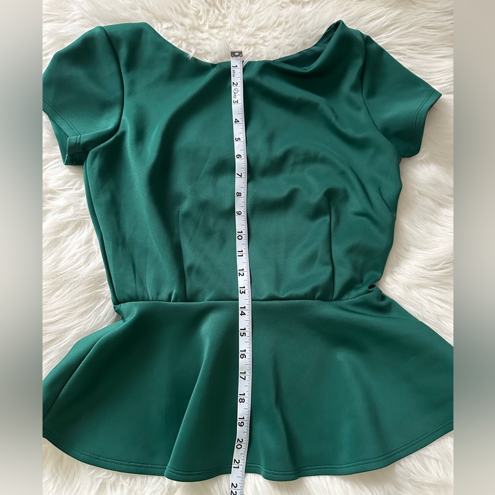 Bisou Bisou Green Peplum Top Size Small - Picture 4 of 7